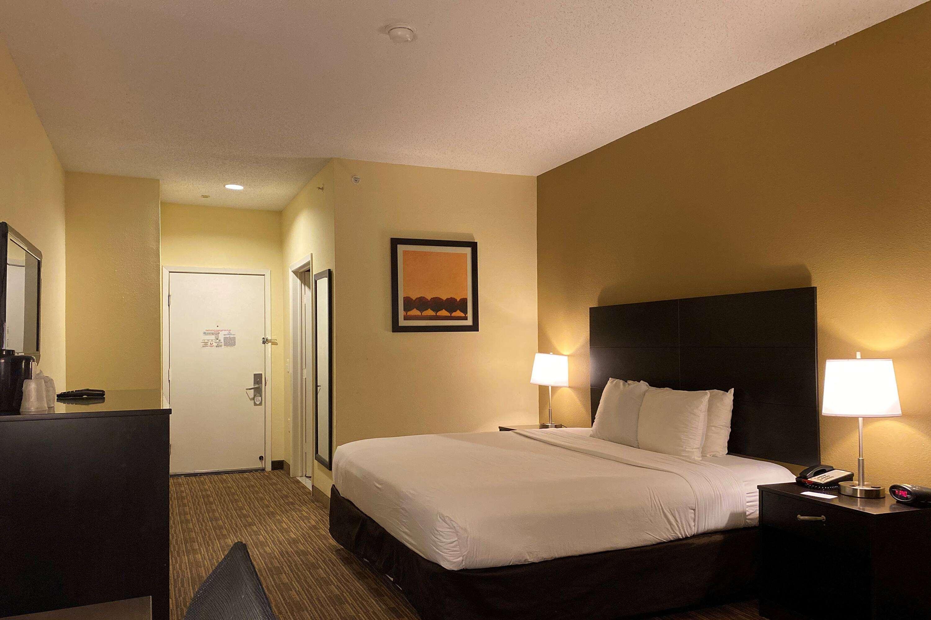 Baymont By Wyndham Houston North Exterior foto