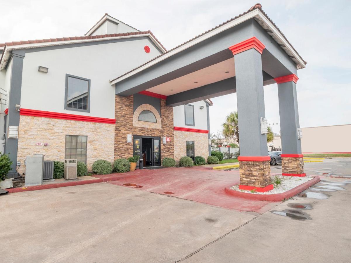 Baymont By Wyndham Houston North Exterior foto